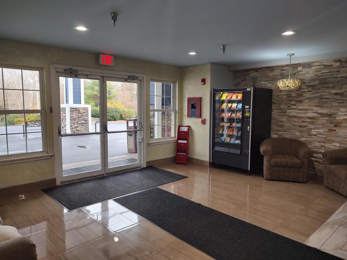 Hilltop Inn & Suites, Near Foxwoods Casino North Stonington Dış mekan fotoğraf