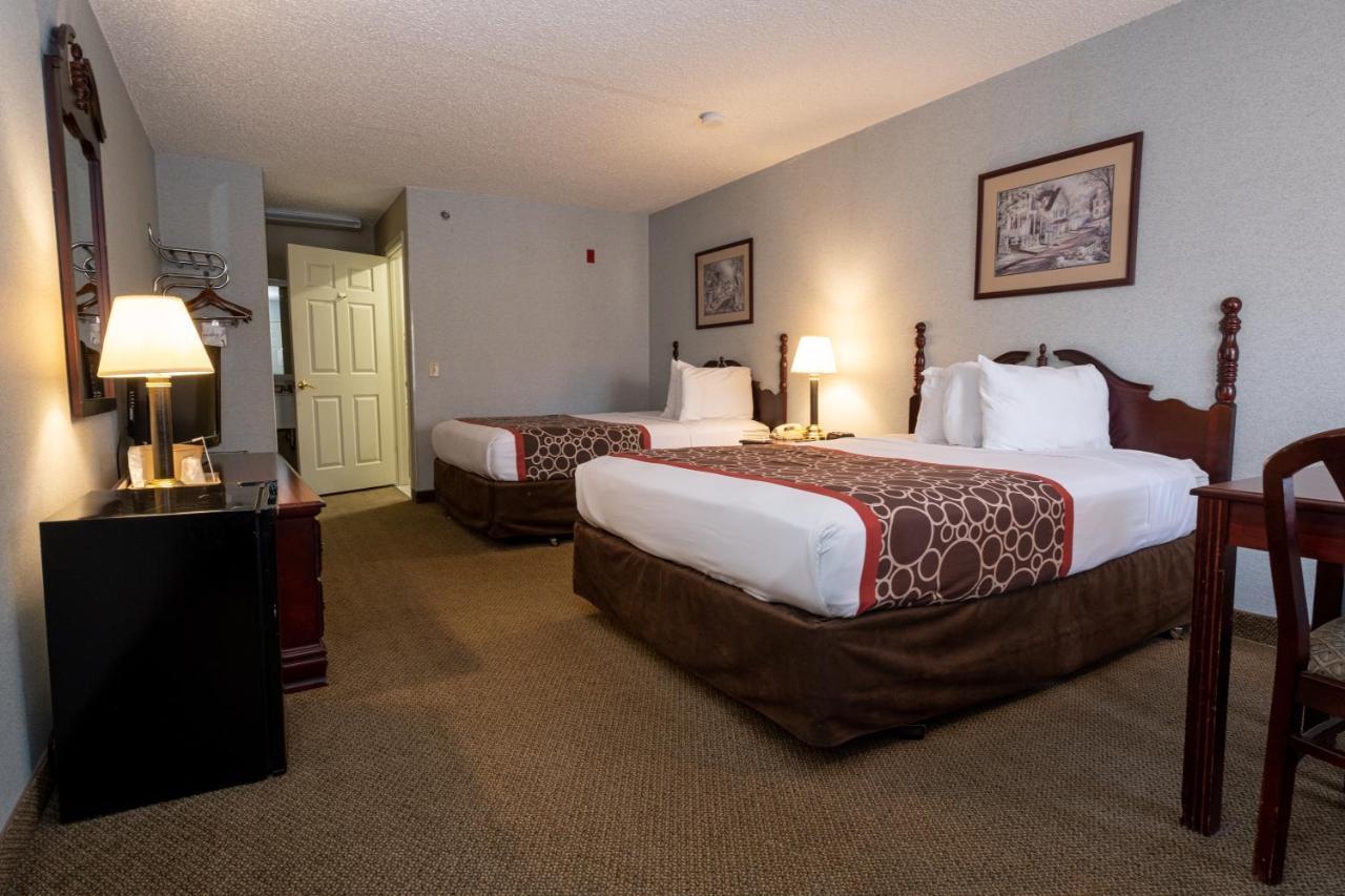 Hilltop Inn & Suites, Near Foxwoods Casino North Stonington Dış mekan fotoğraf