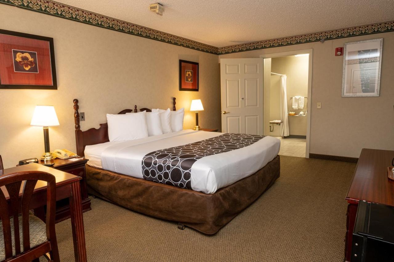 Hilltop Inn & Suites, Near Foxwoods Casino North Stonington Dış mekan fotoğraf