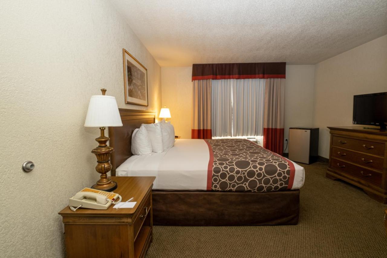 Hilltop Inn & Suites, Near Foxwoods Casino North Stonington Dış mekan fotoğraf