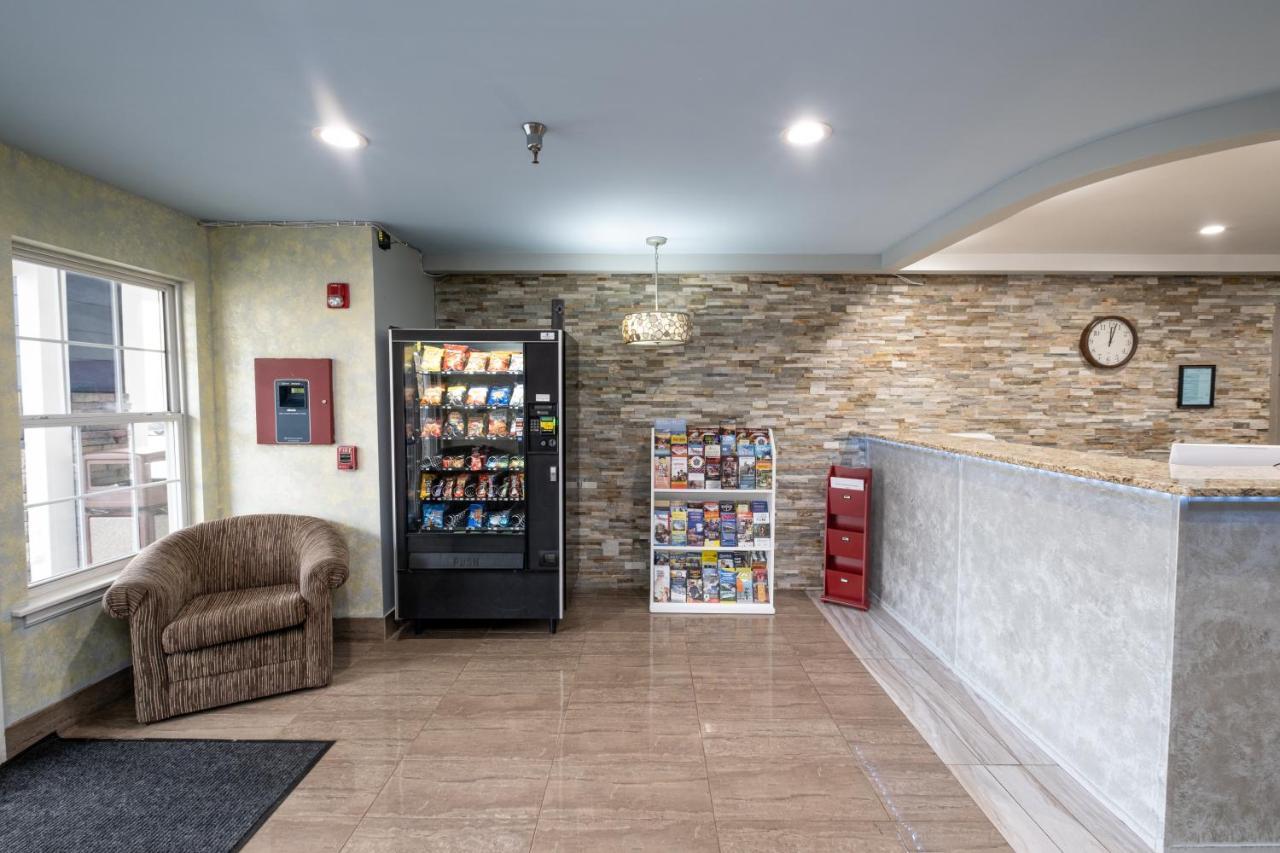 Hilltop Inn & Suites, Near Foxwoods Casino North Stonington Dış mekan fotoğraf