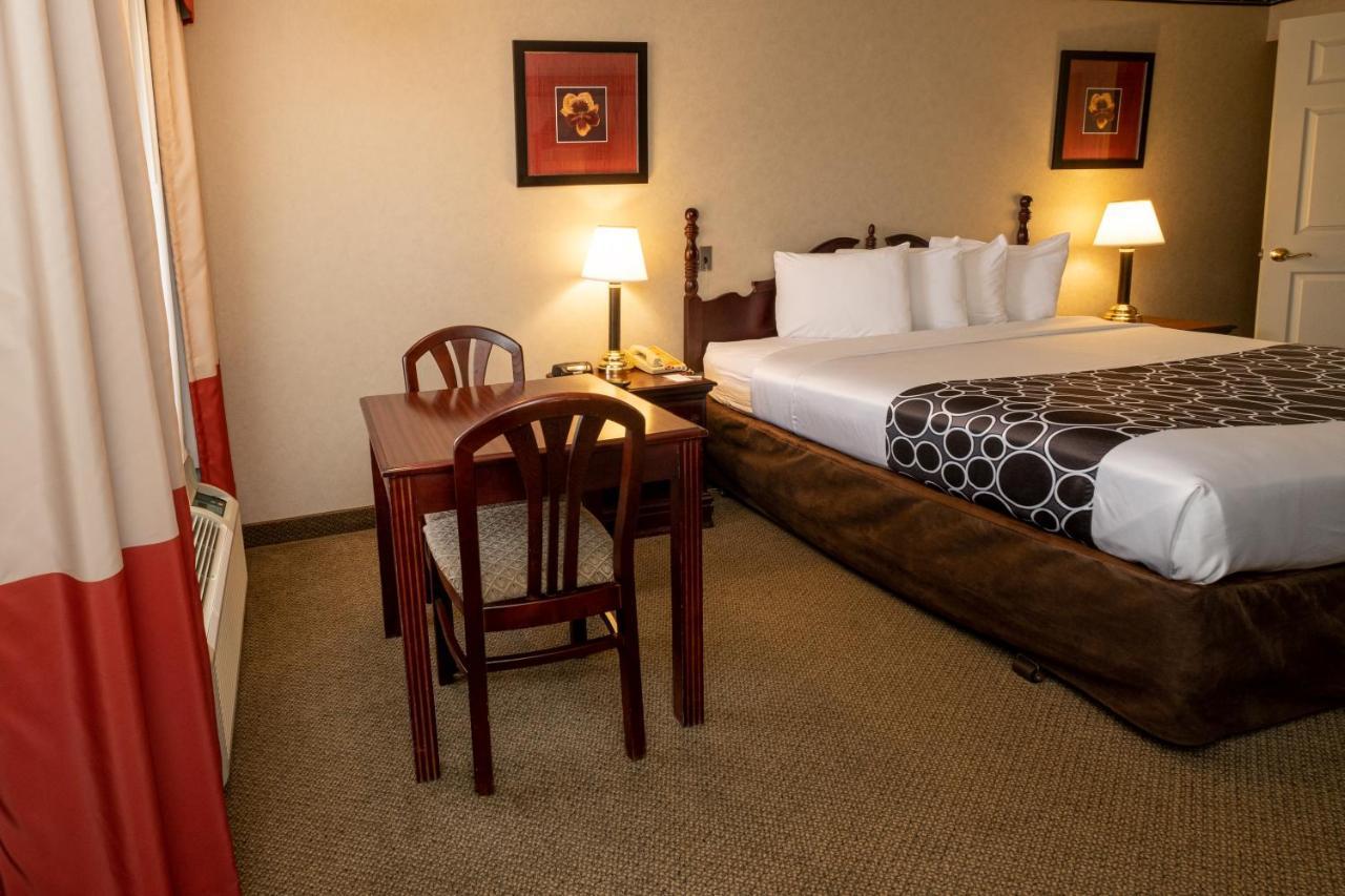 Hilltop Inn & Suites, Near Foxwoods Casino North Stonington Dış mekan fotoğraf